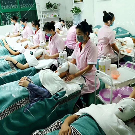 学习美容一般需要多少钱