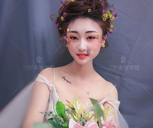 惠州正规的化妆培训学校怎么分辨是否正规专业