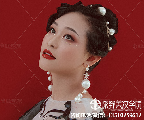 知名的半永久化妆美甲学校哪家教的好-学费多少钱