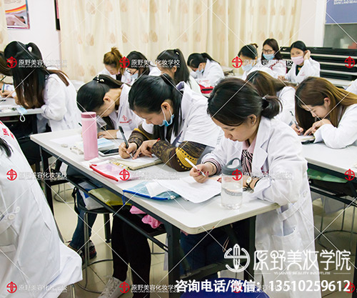 深圳纹绣培训学校有一对一小班教学吗