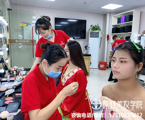 深圳化妆学校前十名有哪些（在深圳最好的的化妆学校是哪家）