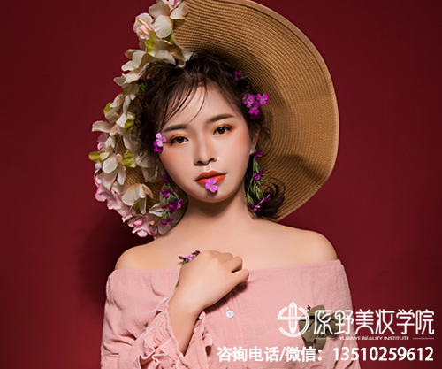 深圳找化妆学校需要怎么选？深圳化妆学校怎么分辨是否正规