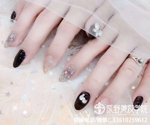 美甲师应具备的条件，美甲师应该具备的能力